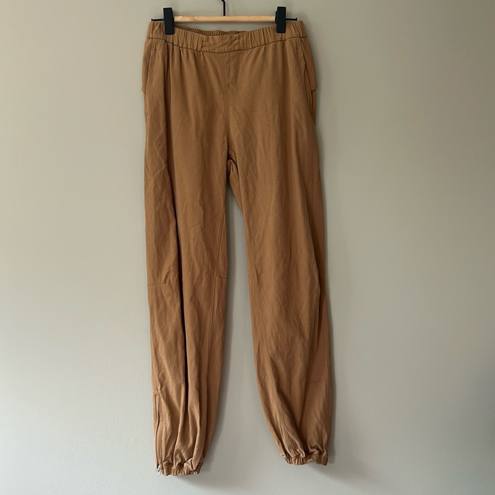 Lululemon Essential Affinity Mid-Rise Jogger 27”‎ Saddle Brown Size 2